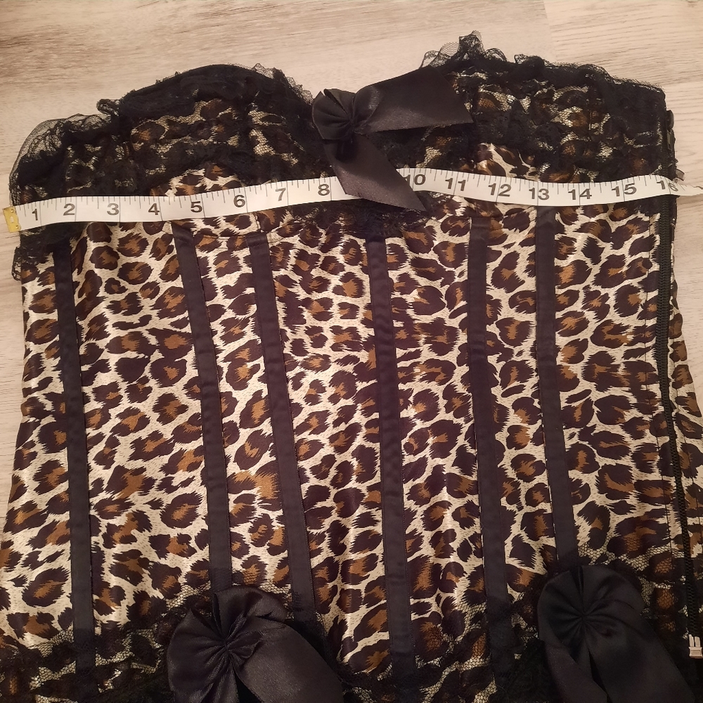 Leopard Print Corset - Picture 5 of 5